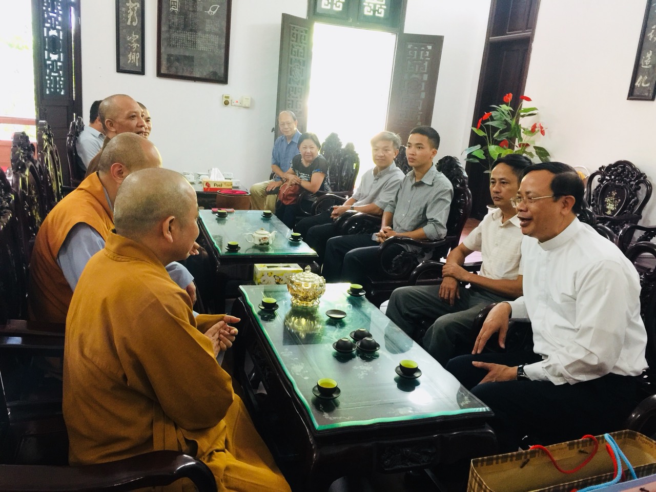 Ban Trị Sự GHPGVN Tỉnh Hà Nam Đã Long Trọng Tiếp Đón Phái Đoàn Linh Mục Đi Thăm Các Cơ Sở Thờ Tự Phật Giáo.