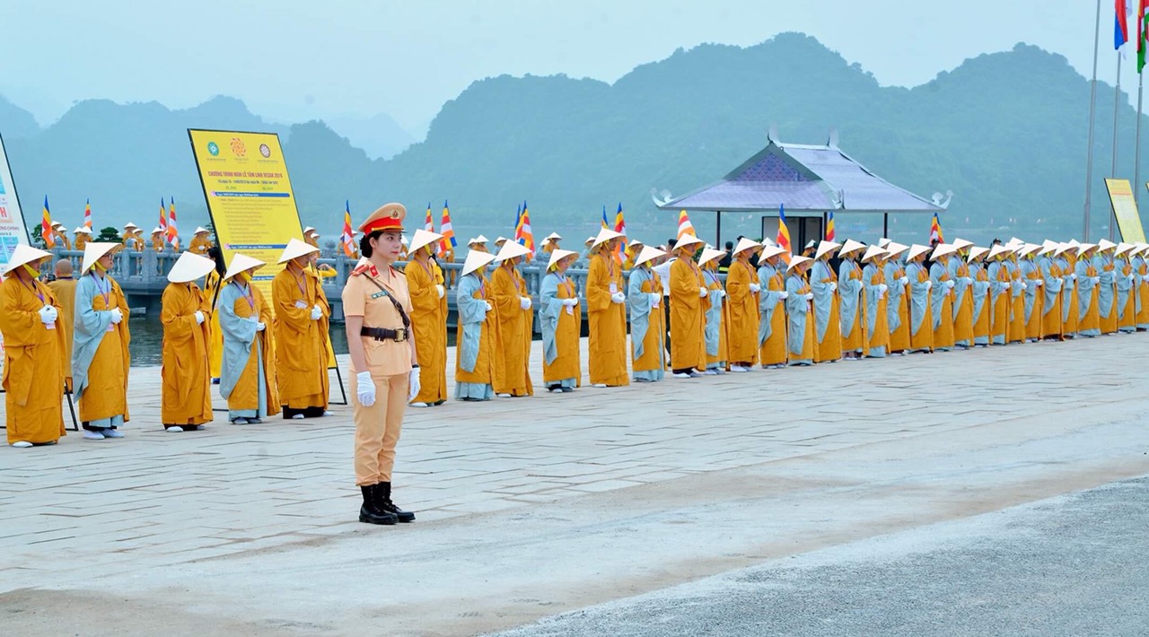 Một Vesak 2019, Tam Chúc - Hà Nam: Những chiến sĩ Công An cống hiến thầm lặng, có rất ít ai biết