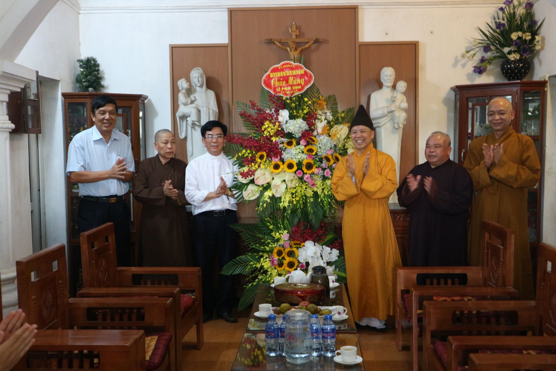 HÀ NAM:  Ban Trị Sự GHPGVN Tỉnh Hà Nam Đã Đến Chúc Mừng Các Tòa Giám Mục nhân dịp Lễ Phục sinh 2019.