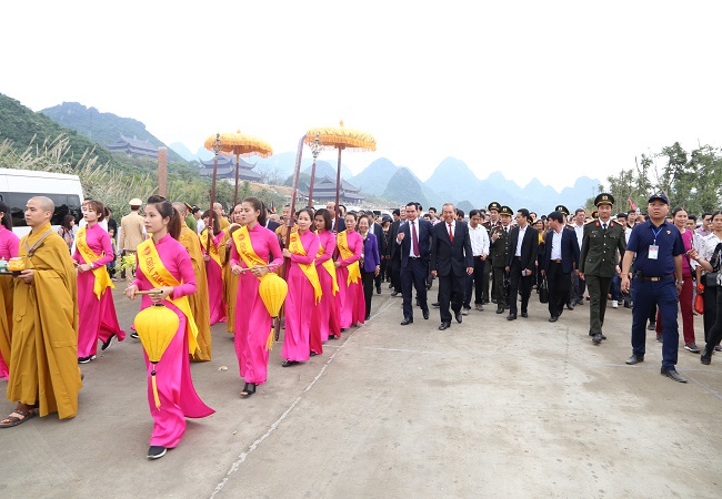 Hà Nam: Khai hội Tại Chùa Tam Chúc  xã Ba Sao, Kim Bảng.